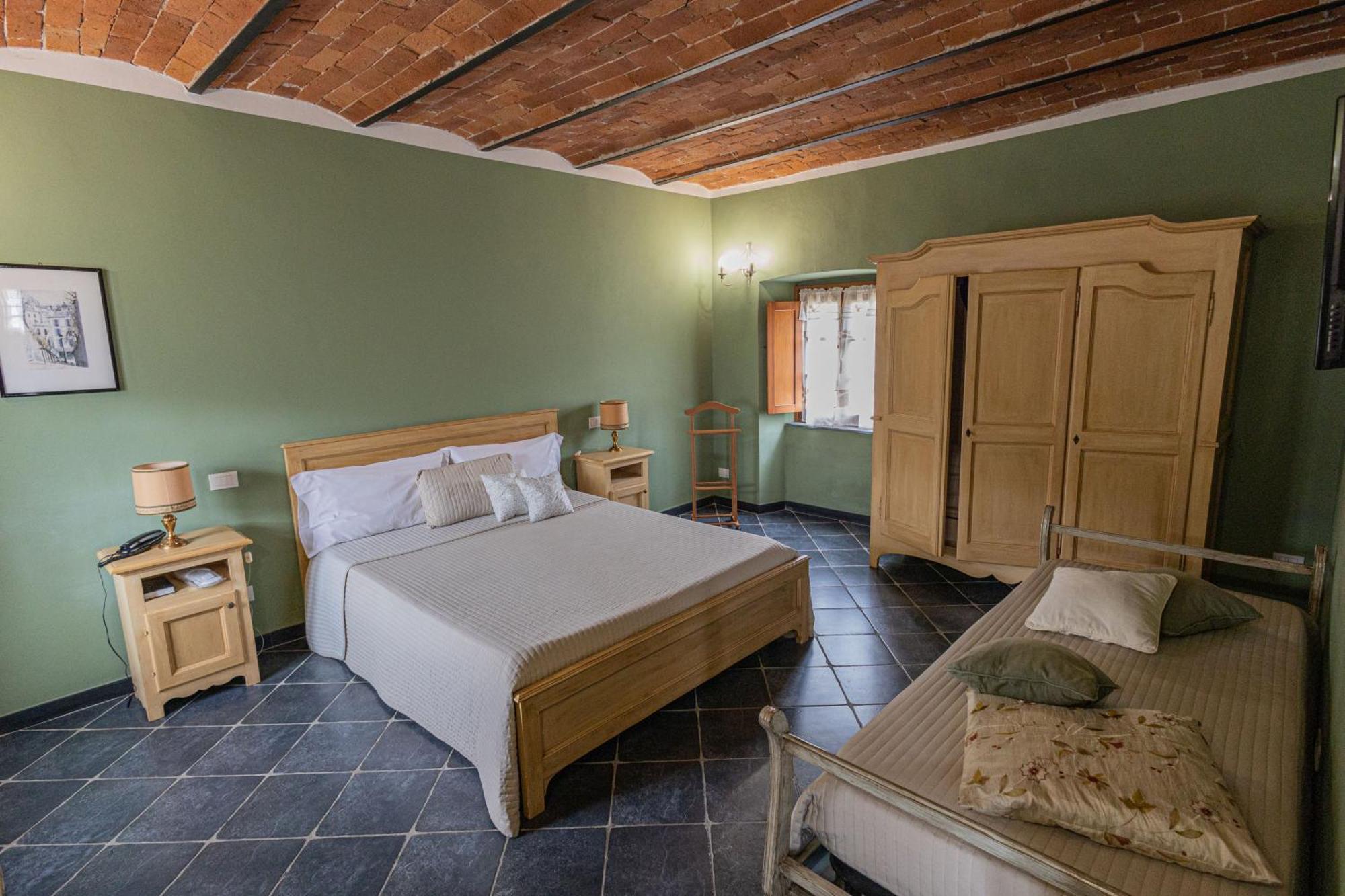 Albergo La Luna ซาร์ซานา ภายนอก รูปภาพ
