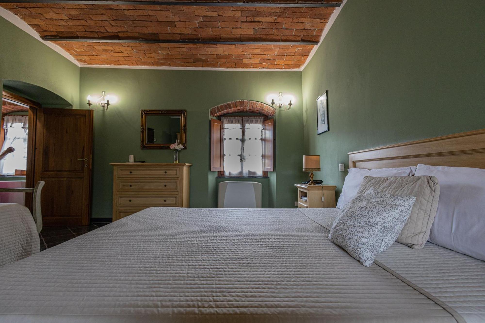 Albergo La Luna ซาร์ซานา ภายนอก รูปภาพ
