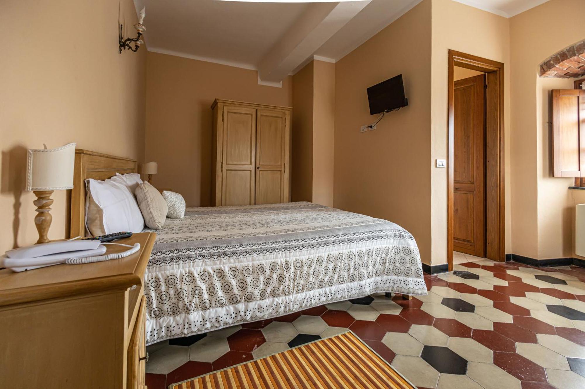 Albergo La Luna ซาร์ซานา ภายนอก รูปภาพ