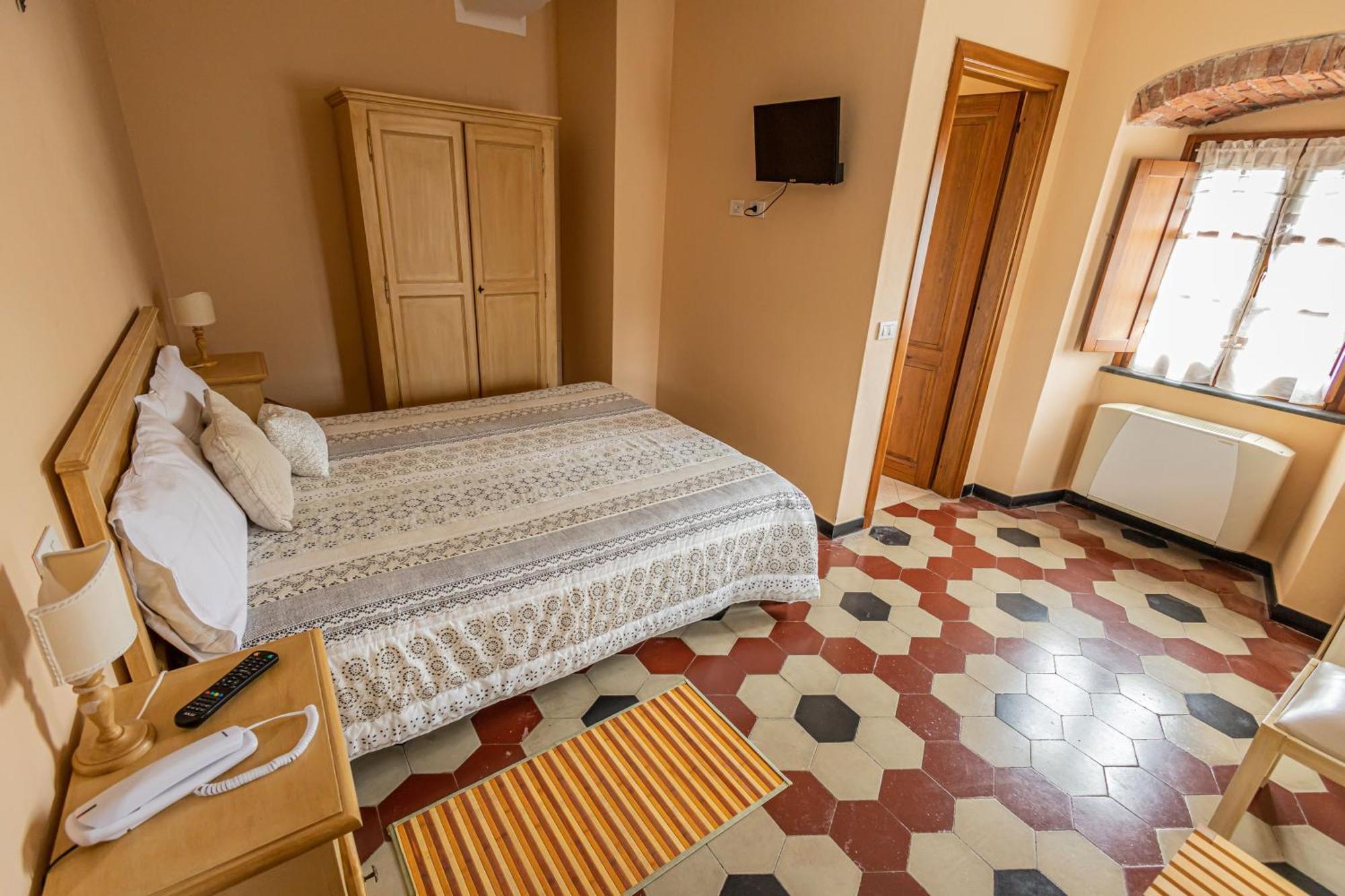 Albergo La Luna ซาร์ซานา ภายนอก รูปภาพ