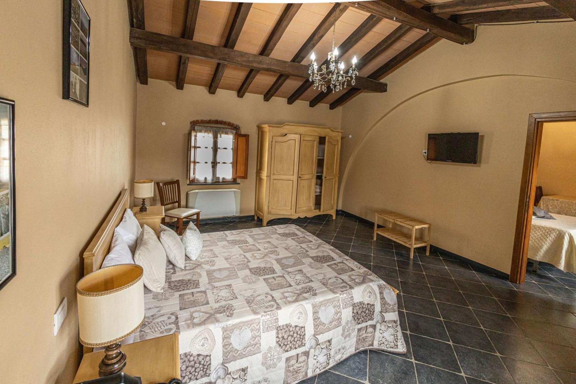 Albergo La Luna ซาร์ซานา ภายนอก รูปภาพ