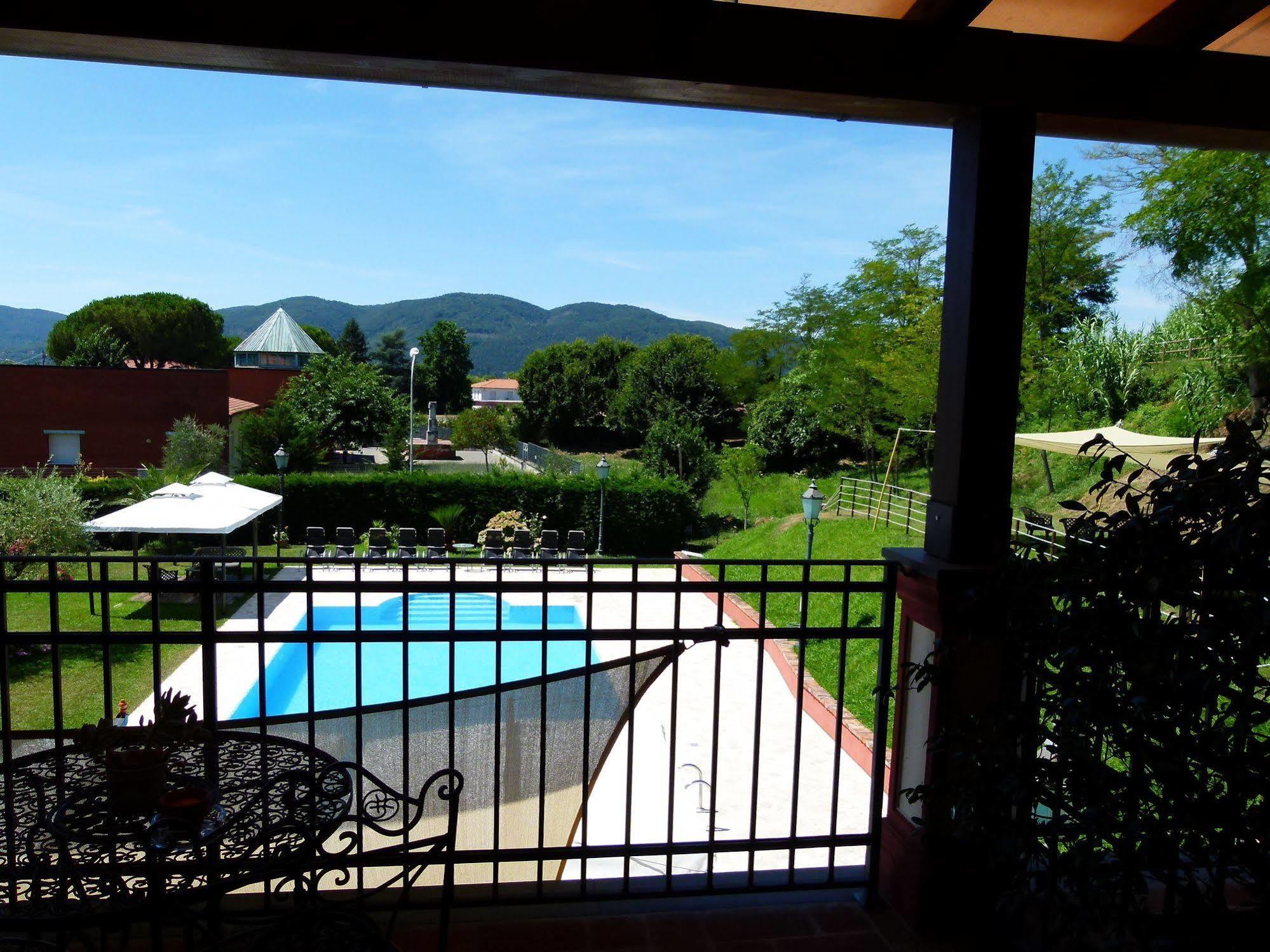 Albergo La Luna ซาร์ซานา ภายนอก รูปภาพ
